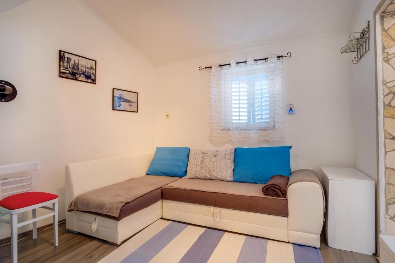 Apartments Kastel Вели-Лошинь Экстерьер фото
