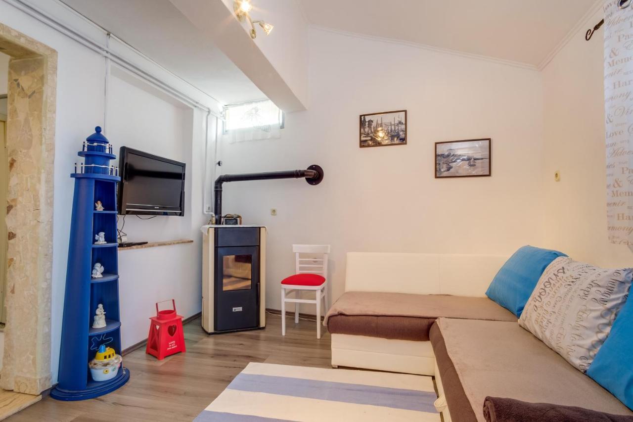 Apartments Kastel Вели-Лошинь Экстерьер фото
